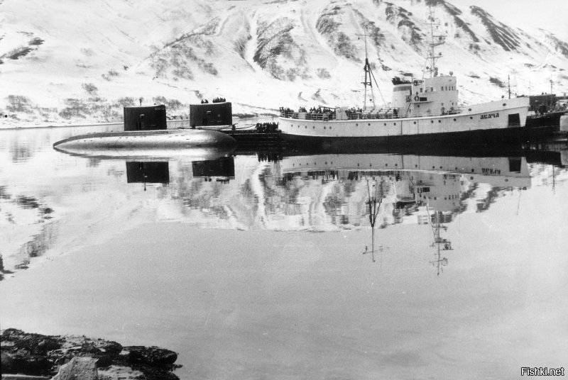 Камчатка. Бухта Финвал (Петропавловск-Камчатский-54), она же Бечивинская. 
182 обрпл. в/ч 69003. 1989-1991