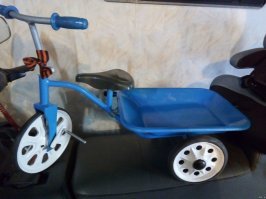 А у меня в детстве такой был... даже цвета такого, можно было всякое в кузове перевозить =)