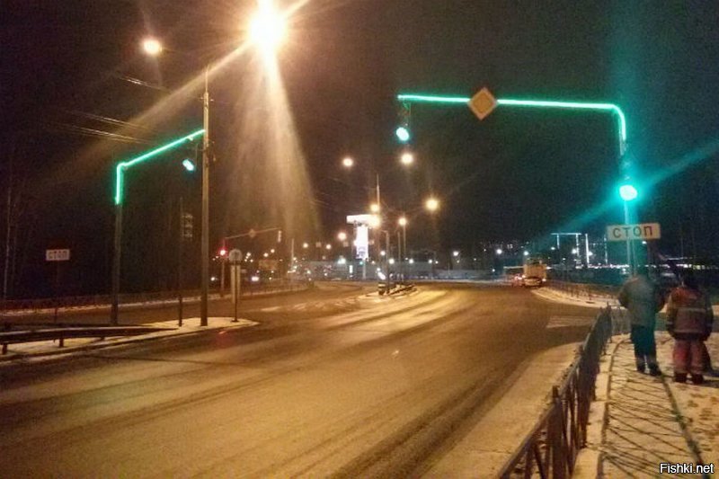 у нас в городе уже второй год такая фишка.
удобно и красиво.