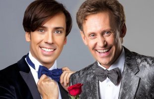 зачем ему водка?! он же пид*арас....ему присыпку для отбеливания очка надо....