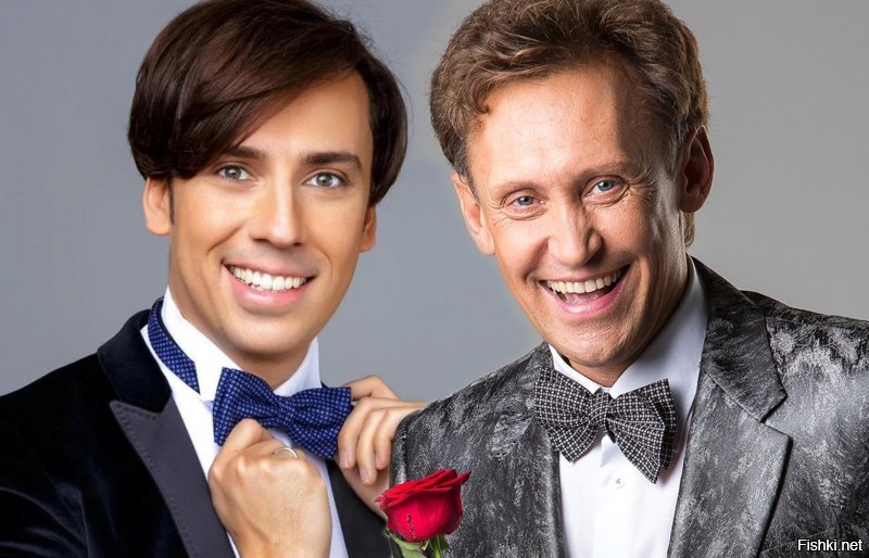 зачем ему водка?! он же пид*арас....ему присыпку для отбеливания очка надо....