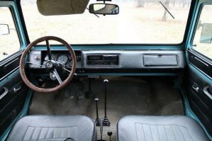 Кое-что общее с ЛуАЗом есть. Салон так точно (у "Лунохода" щиток был от ГАЗ-53)