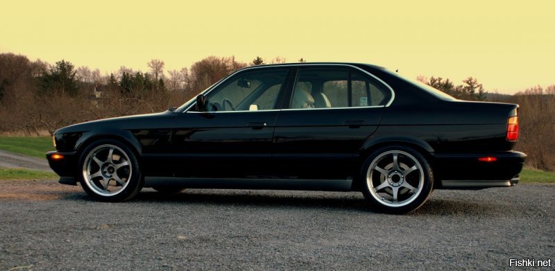 Всё так. Ездил на бэхе 520 Е34 с 2001 по 2010-й год включительно. Крайне надёжная машина ! Продал с пробегом 280 тыс. км, движок не ел ни капли масла. Да и к тому же безумно красивая.