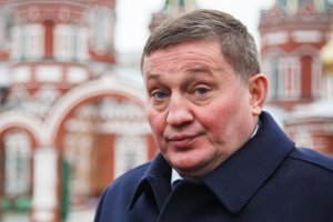 Что Вы! Посмотрите на это честнейшее и интеллигентное лицо...