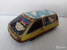 Мотор сзади, просторный салон и электропривод двери: провалившийся проект советского такси