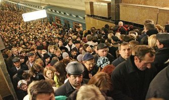 да что даст карантинные мероприятия по отмене массовых мероприятий? вы в Московском метро были? Где маски в продаже? Их не только должно быть легко купить, маски нужно раздавать бесплатно! при входе в общественный транспорт или общественные места! отменить плату за парковки и даже штрафы за парковку неположенных местах, пусть разгрузится общественный транспорт! Что-то сделано из этих очевидных мер? Ни-че-го! Строить карантинный центр! Отлично ведь бабок можно попилить, отменить плату за парковку? как можно, это лишиться денег. Вот и закономерный вопрос, это государственное мышление - нет, это мышление в угоду золотого тельца. Имхо. Простите если вспылил.
