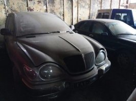 Глядя на эти вот "шедевры" становится интересно: где были глаза у тех, кто разрешил эти чудовища в металле воплотить? Не, я понимаю, что биодизайн был в моде, а машины от Митцуока кто-то покупает, но они реально ужасные.