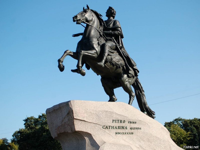 А с чего Вы взяли что в образе именно Нейрона? Сами выдумали или подсказал кто?

Вы никогда не слышали про памятники в римском стиле? Сначала надобно что-то знать, чтоб суждения делать. А иначе над Вами смеяться будут.