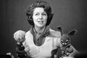 А где же тётя Валя из 70-х - Валентина Леонтьева? И Владимир Ухин?