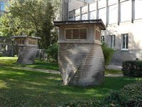 30 с лишним  лет живу в Твери и даже не догадывалась, что они креативные.  Для меня вполне себе обычные вентиляционные шахты. 
Как говориться, глаз замылился...