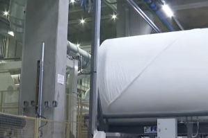 На ООО «Архбум Тиссью Групп» состоялась тестовая поставка бумаги-основы в джамбо-рулонах для европейских производителей премиальной туалетной бумаги и кухонных полотенец. Как сообщили в компании, после успешного тестирования поставки перейдут на промышленный уровень.