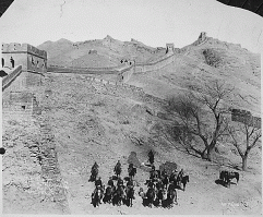 Вот что за хрень я сейчас прочитал? 

Смотрим фотки конца 19 века, удивляемся, запоминаем , и больше не позоримся публично.