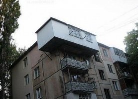 Совсем небольшой фотошоп. Вот оригинал. Если не ошибаюсь - дагестанский самострой.