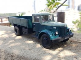 Некоторые не отличить, некоторых покраска сдаёт. А это что?