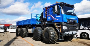 Есть же техника на арочной резине. Камаз Арктика. Вот лучше бы куда вложили денег наше доблестное правительство. И тундре легче и вот таким мужикам проще.