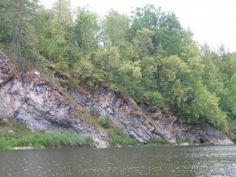 Белая река
Капли о былом...
Справлялся по ней 3 раза аж) очень красиво