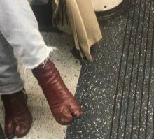 Это японская обувь. Кстати, очень и очень качественная и удобная.