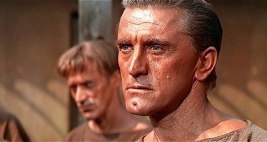 Конев и подбородок Спартака в исполнении Дугласа