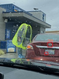 Самая жесть в этом посте, что Ниссан и Форд мерикосы попутали... и Ваня не заметил(