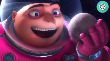 Козы забрались на крышу дома, чтобы следить за своей хозяйкой