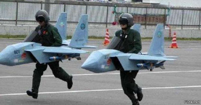 Это латвийские летчики во Владивосток прилетели