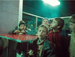 Присоединяюсь!

- "Путин-вор. Верни украденное!"