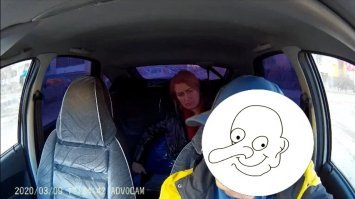 В Дзержинске пьяная пассажирка закатила скандал в такси