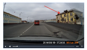 А мне домик справа на второй секунде понравился. Особенно в сравнении с тем, что слева :)