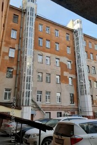 Это скорей всего дворы Московского, где-то в районе Заставской, не?