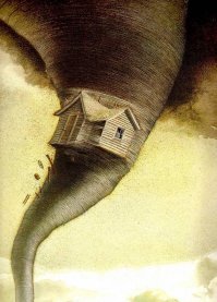 Тупо торнадо перепутало штаты!
Арканзас с Канзасом, немного всего то, но не дошло...
Так то оно летело за домиком Элли...