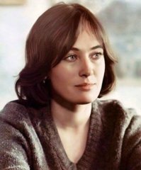 Гузеева в молодости была симпатичной девушкой. А мы знали её по роли Ларисы из к\ф "Жестокий романс".