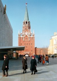 Это Троицкая башня, а не Спасская