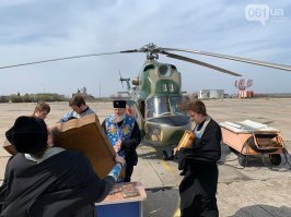В Запорожье еще 27 марта так боролись с короновирусом )) Так, что идея не нова ...(