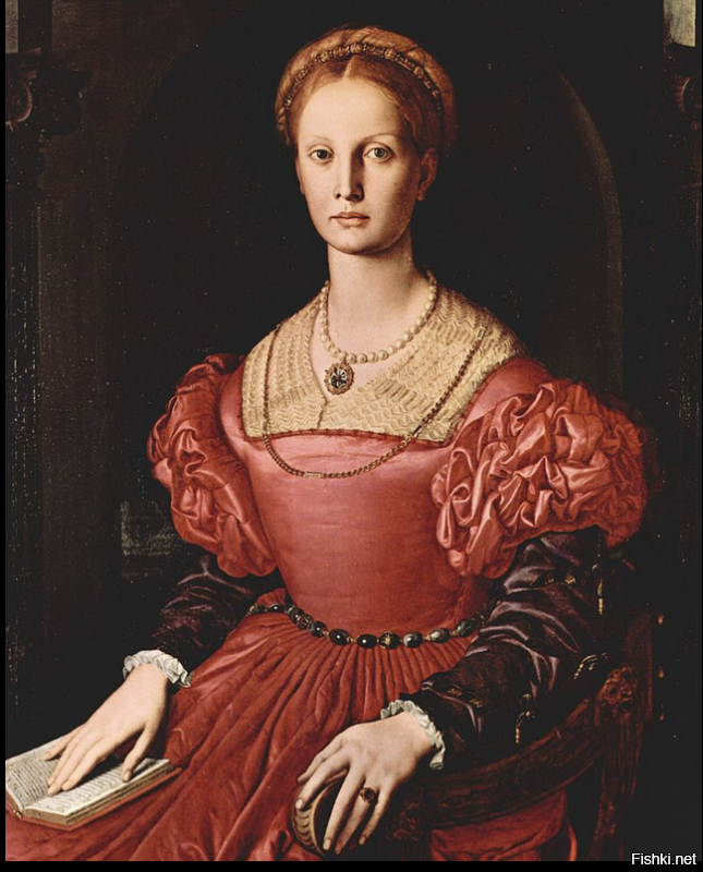 Тут очень вскользь упомянуто вообще Возрождение, а ведь эпоха Ренессанса совершенно отчётливо делится на три сегмента. Раннее Возрождение, Высокое и Позднее. 
 Вот в первом (начало XV конец XV века) и было это странное и нелепое увлечение безбровостью и залысинами. Это были времена повальных болезней, моров чумы и конечно всё это накладывало неизгладимые отпечатки на внешность. Для пополнения населения, женщины вынуждены были рожать больше детей и девочек очень рано выдавали замуж. Потому у многих аристократок такой замученный вид, безгрудый и вообще неживой. Это собственно не дань красоте, а естественный вид подавляющего большинства людей. 
 Во время высокого Возрождения (конец XV первые 20 лет XVI века) люди, уставшие от этих страданий, хотели уже чего то светлого, праздничного, красивого и в то же время земного. Художники очень точно на это среагировали и стали воспевать натуральную человеческую здоровую красоту, ставя в пример какими надо быть, стремиться к этому, вспоминая культ здоровья и тела Античной Греции. И вот тогда на первый план и вышли такие гении как Боттичелли, да Винчи, Рафаэль, Микеланджело. 
 И как венец этого изменения восприятия окружающего и лично человека, стали развивать и продолжать их стили новые мастера Позднего Возрождения (середина XVI 1590-е годы). Они и дальше упирали на здоровую, естественную красоту, но всё более вписывая её в прекрасные томные и опять же естественные пейзажи. Один из ярких представителей Позднего Ренессанса был Тициан. При всей пафосности его сюжетов, в большинстве религиозных, все без исключения его герои картин абсолютно живые, красивые люди. Красивые и по теперешним меркам. 
 Именно Высокое и Позднее Возрождение привело изображение человека к абсолютно новому пониманию. Портрет стал не просто избражением черт лица, он стал показателем ХАРАКТЕРА изображённого там человека. Именно Возрождение принесло нам гениальность живописи в передачи души людей на картинах.
 А указанные в статье особенности относятся лишь к раннему, остаточному от Средневековья периоду.
 Ниже произведения гениев Высокого и Позднего Возрождения. Не правда ли великолепно, необыкновенно волшебно прекрасно!