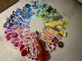 в розово фиолетовых тонах думал по любому будет фалоимитатр))) но ни как не ожидал там углядеть гламурную саперную лопатку)))