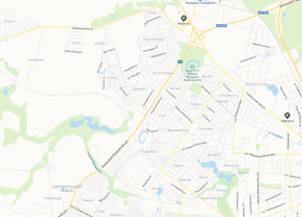 У нас много и таких круговых и гораздо более сложных развязок и перекрёстков. Но только там, где это НУЖНО. Вообще в области у нас очень неплохие дороги. А вот именно в том месте. где авария никаких круговых перекрёстков не надо. Там пересекаются две неравнозначные дороги. Она собственно трасса двухполосная, которую почти всю уже расширили до 4 полос. И вторая, что её пересекает дорожка местного значения к нескольким домишками и дачам. А вот туповатые водилы грузовиков, обоих грузовиков(!) дебилы по определению. Там на протяжении всей трассы постоянно такие примыкания, перекрёсточки, съезды, пешеходные переходы, остановки автобусов. КАК можно гнать и не опасаться???!!! да там таким громадинам надо ползком передвигаться! На втором скрине я как раз особо показала тот район, где такое изобилие препятствий и нельзя носиться и притираться к соседям.