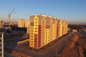 У нас тоже на домах нарисовали дома....