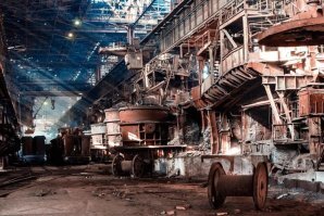 Так что реальное производство с распростертыми руками ждет как бизнесменов со своими инвестициями и работой, так и людей на зарплату.

===



Тысячи заводов и фабрик после прошедшей по стране катком ельцинско/путинской 
"индустриализации" последней четверти века ЖДУТ НЕ ДОЖДУТСЯ рабочие руки!