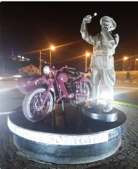 Наверное в каждом регионе были такие люди ,где-то известные ,где-то нет. В 2004 году в Белгороде установили памятник местной легенде, сотруднику ГАИ Павлу Гречихину, который больше 35 лет следил за порядком на дорогах в родном городе.