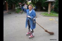Подборка маленьких "дворников": автомобили со стеклоочистителями на фарах
