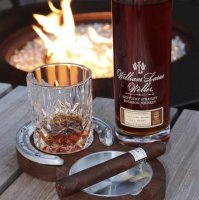 Тут много лишнего. Можно оставить только виски, посидеть без суеты,.... а уж потом...