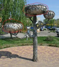 Похоже на тарелки...  Искали улицу Лизюкова?