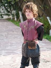 Единственный человек, которому удобно садиться в такие пузотёрки. :)