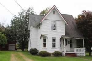 Моя родная сестра живёт в  Филадельфии штат Пенсильвания.
Бывал я у неё в гостях, у неё тоже каркасный дом, довольно прочный и тёплый, с хорошей шумоизоляцией.
_________________________________

© Ветер дует дом качается.

Ну не пиз.ди а!!!

в США каркасные дома очень крепкие и тёплые! 

Веками стоят и ещё столько же простоят! 

Вот тебе примеры.