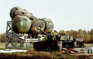 На фото не танки.
Это САУ (самоходная артиллерийская установка).