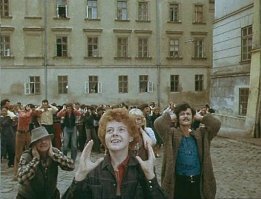 В нашем городе снимали   Сейчас таких фильмов уже не делают ..