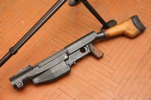 Ага. И ствольная коробка на ПТРД была точеная, а на ПТРС фрезерованная из цельнометаллической заготовки, но это мелочи. Ветерану тыла виденее.