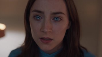 Мне она больше запомнилась в фильме "Гостья". Прям аж..!