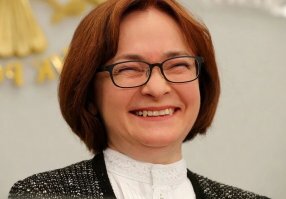 Россияне назвали оптимальную сумму денег, которой им хватит на самоизоляции