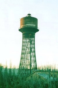 У нас в Полтаве такая была. Снесли за ненадобностью. КОЗЛЫ.